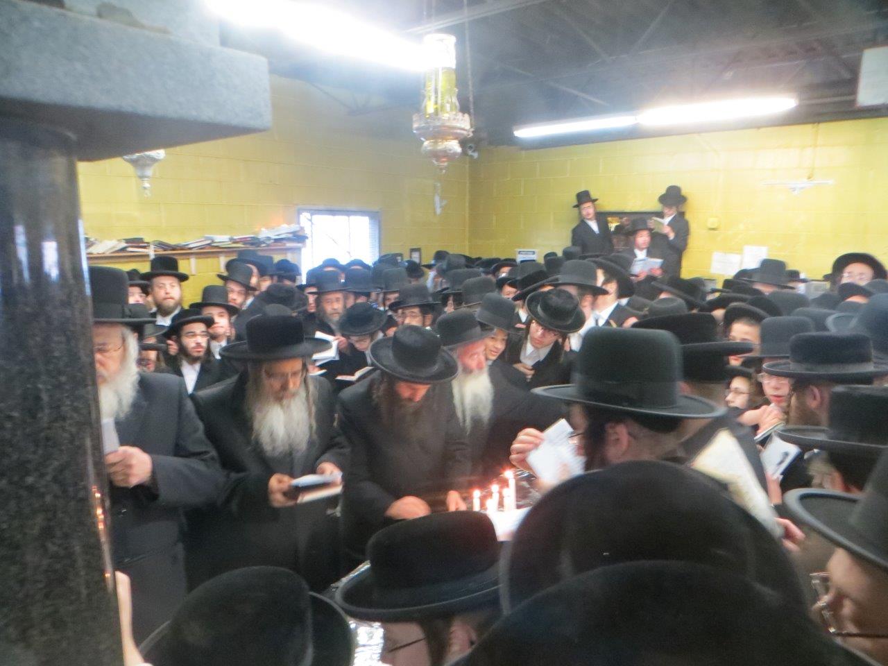 סאטמר: יארצייט ומעמד פתיחת הזמן • גלריה