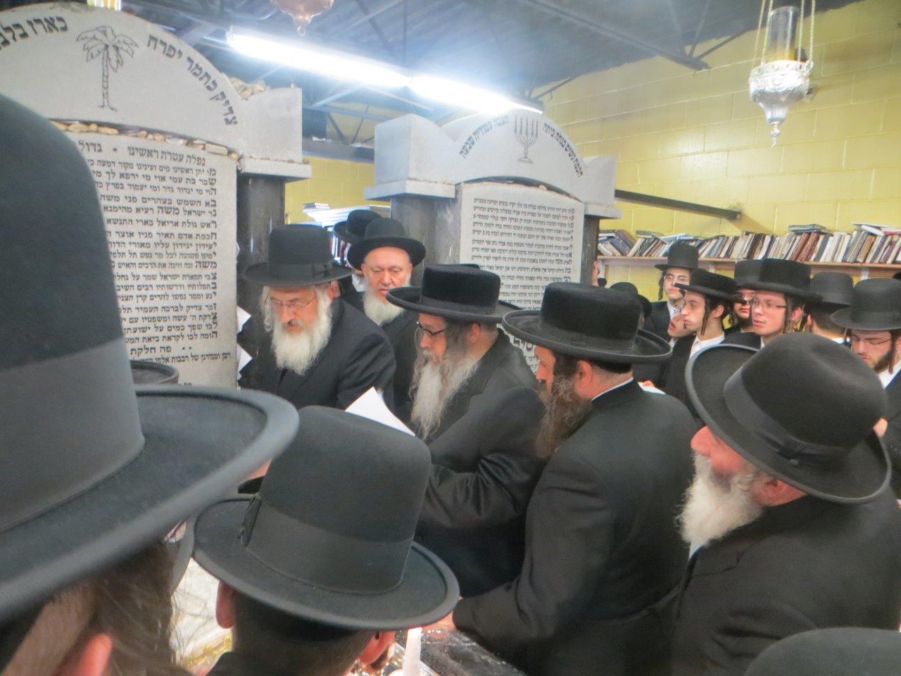 סאטמר: יארצייט ומעמד פתיחת הזמן • גלריה