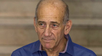 אהוד אולמרט. יוצא למתקפה