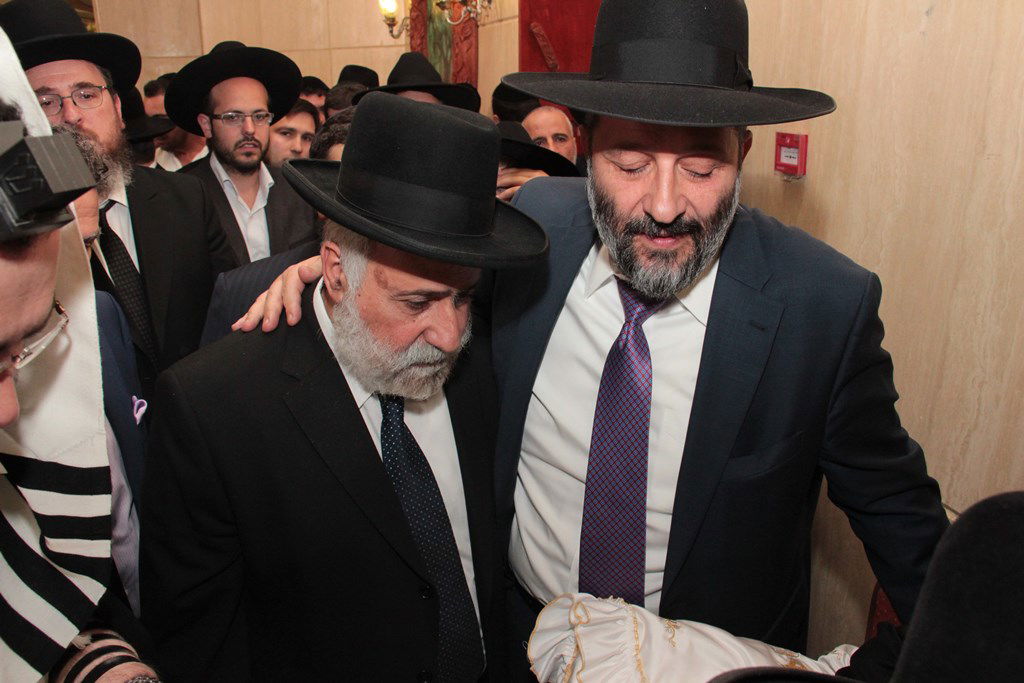 אריה דרעי חגג ברית לנכד, אלי ישי נעדר • תמונות