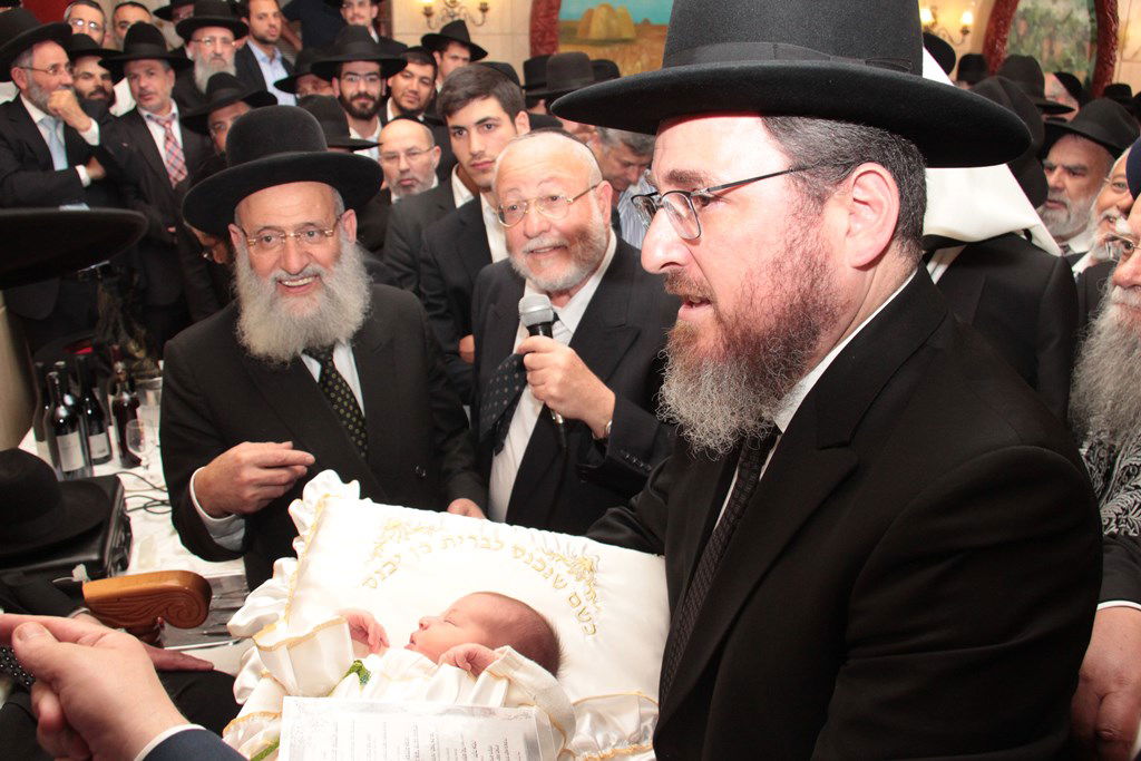 אריה דרעי חגג ברית לנכד, אלי ישי נעדר • תמונות