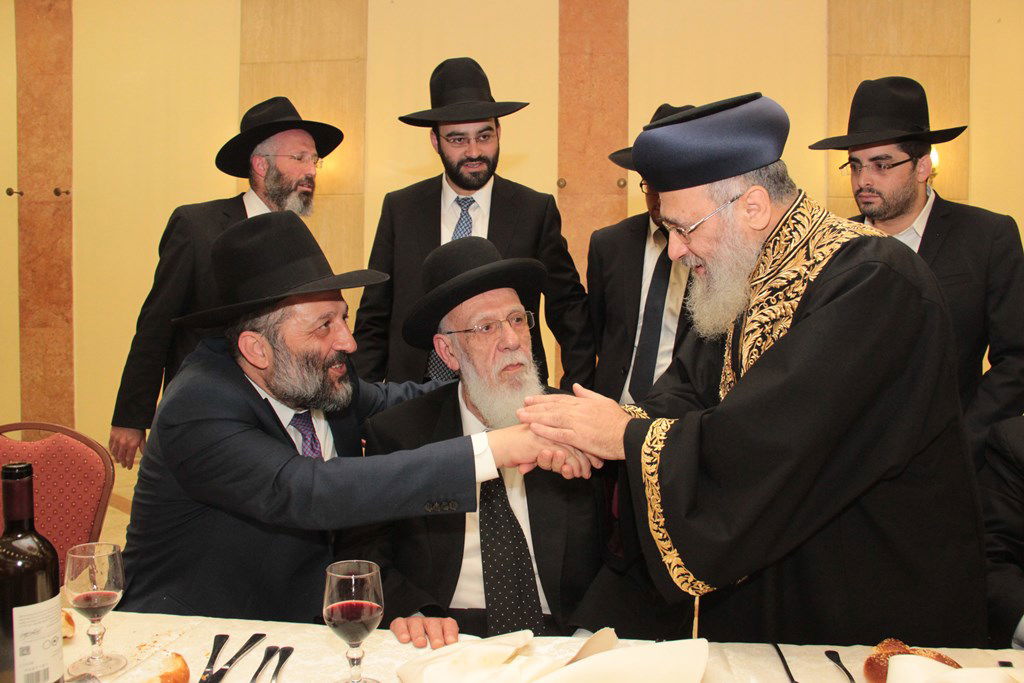 אריה דרעי חגג ברית לנכד, אלי ישי נעדר • תמונות