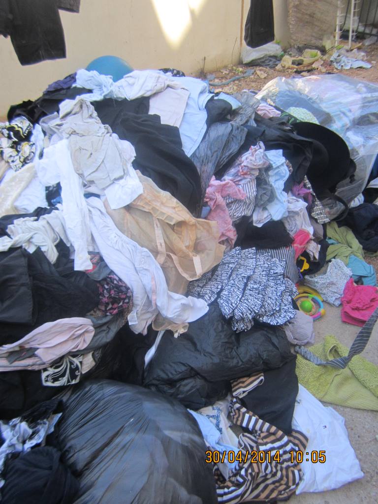 בעלי גמ"ח ביגוד במודיעין עילית: פקחי העירייה הזיקו לנו