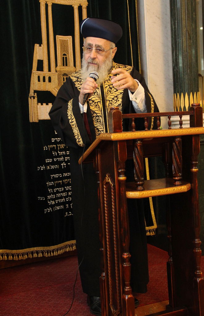 הרב יצחק יוסף סיפר: כך דרעי היה מפעיל את הראש