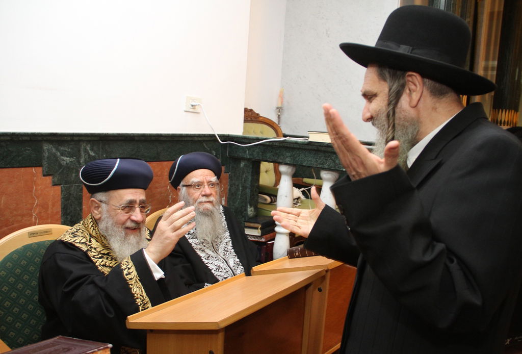 הרב יצחק יוסף סיפר: כך דרעי היה מפעיל את הראש