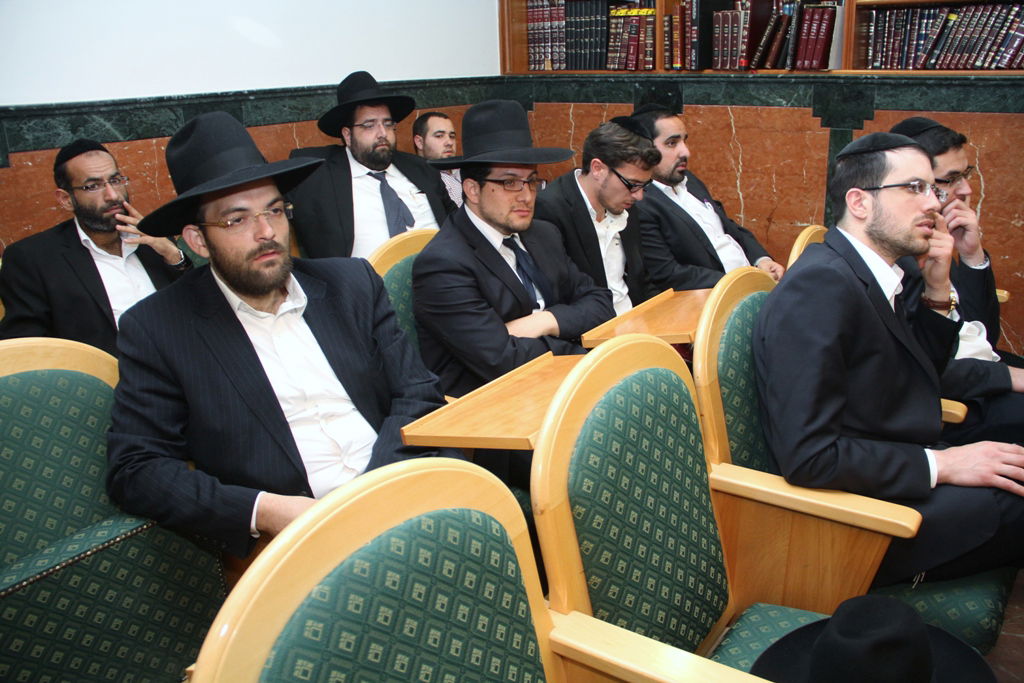 הרב יצחק יוסף סיפר: כך דרעי היה מפעיל את הראש