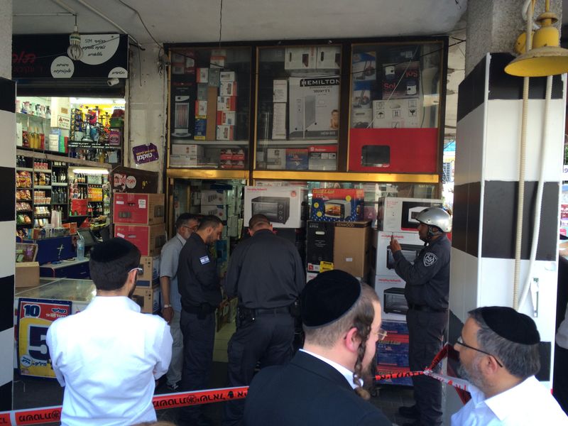 זייברט עושה סדר בבני ברק: פקחים החרימו סחורה מחנויות