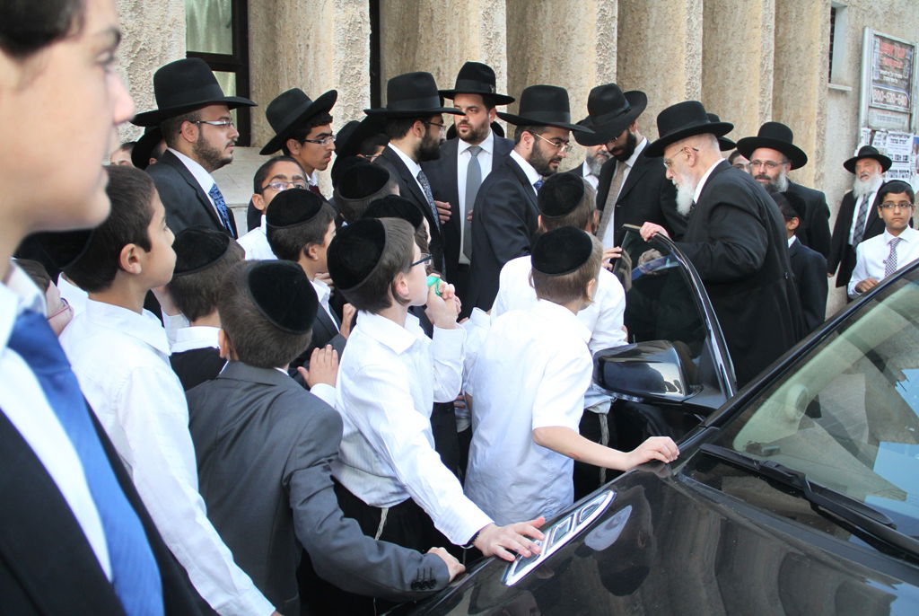 גלריה: הרב שלום כהן שבת בבני ברק