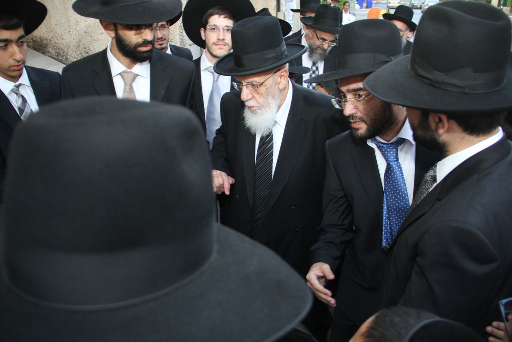 גלריה: הרב שלום כהן שבת בבני ברק