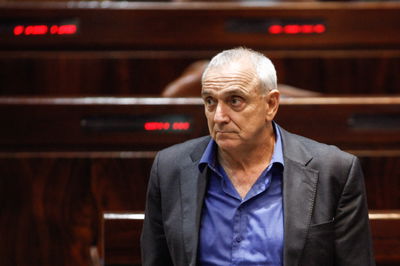 השר יצחק אהרונוביץ'