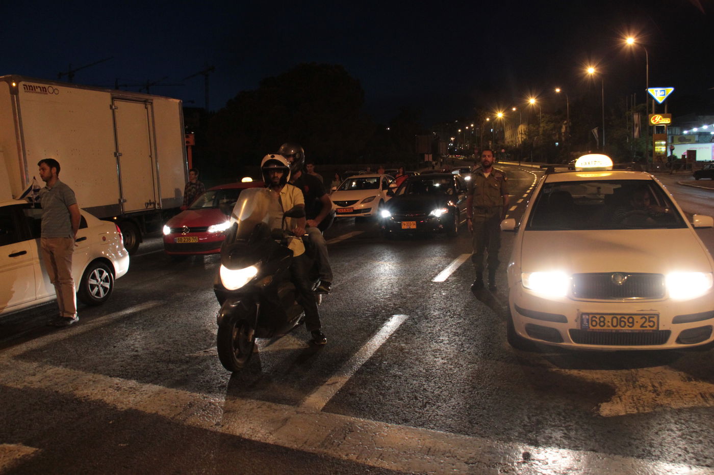 מיוחד: כך נכשל הניסיון החילוני לתעד חרדים ממנגלים בצפירה