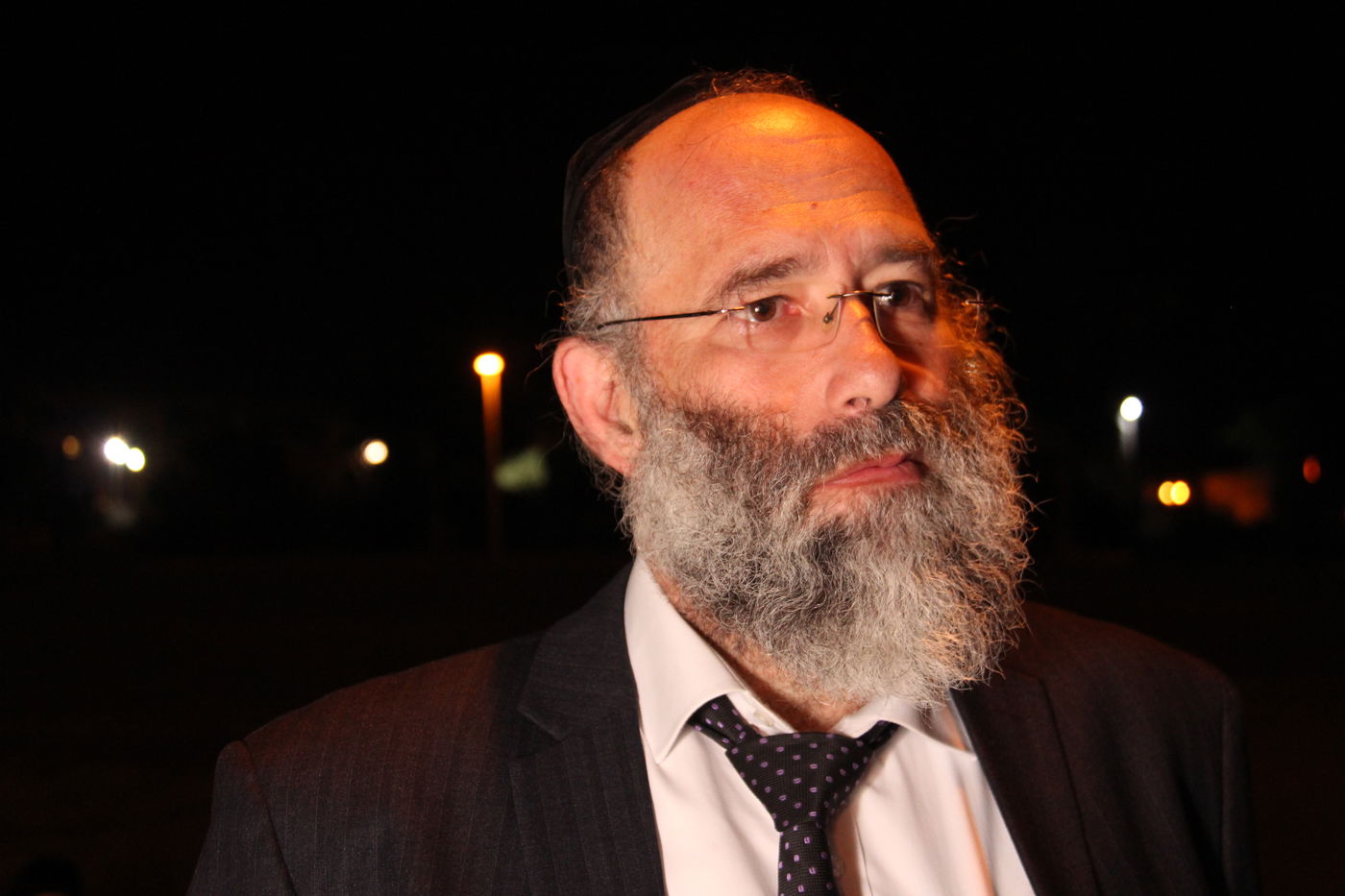 מיוחד: כך נכשל הניסיון החילוני לתעד חרדים ממנגלים בצפירה