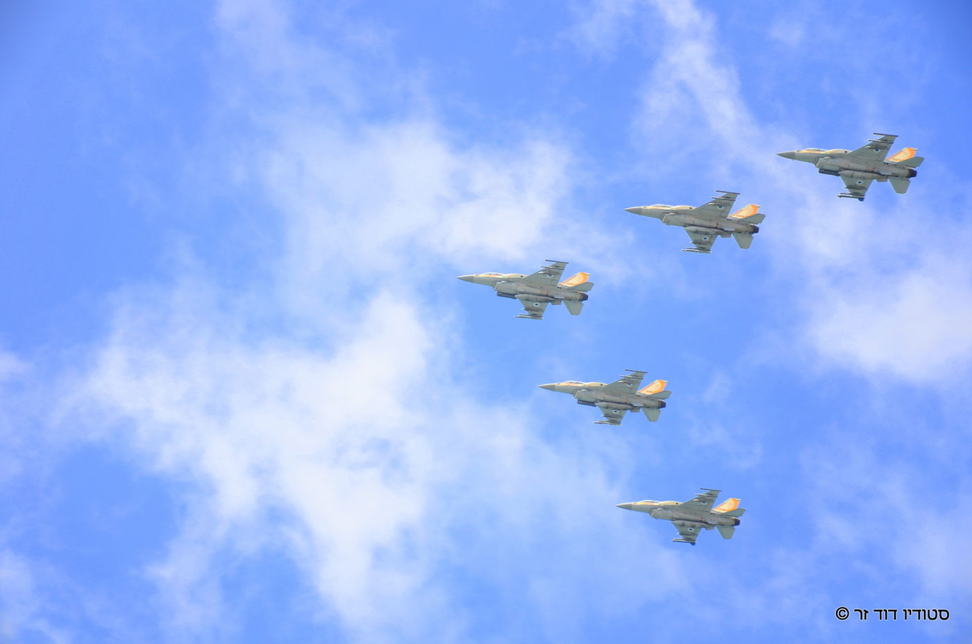 מטס חיל האוויר: צפו בגלריה של דוד זר