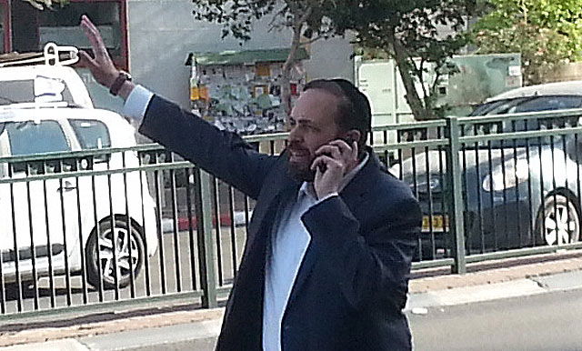 אטיאס משווע למונית