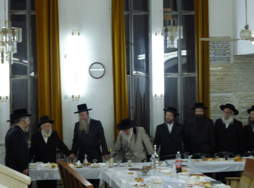 צפו בגלריה: טיש לזכר מייסד ספינקא