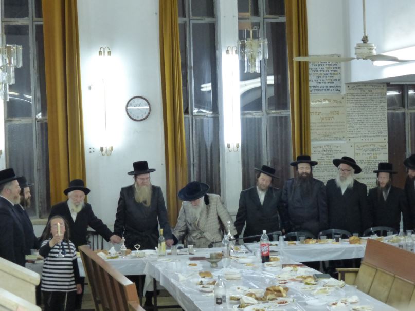 צפו בגלריה: טיש לזכר מייסד ספינקא