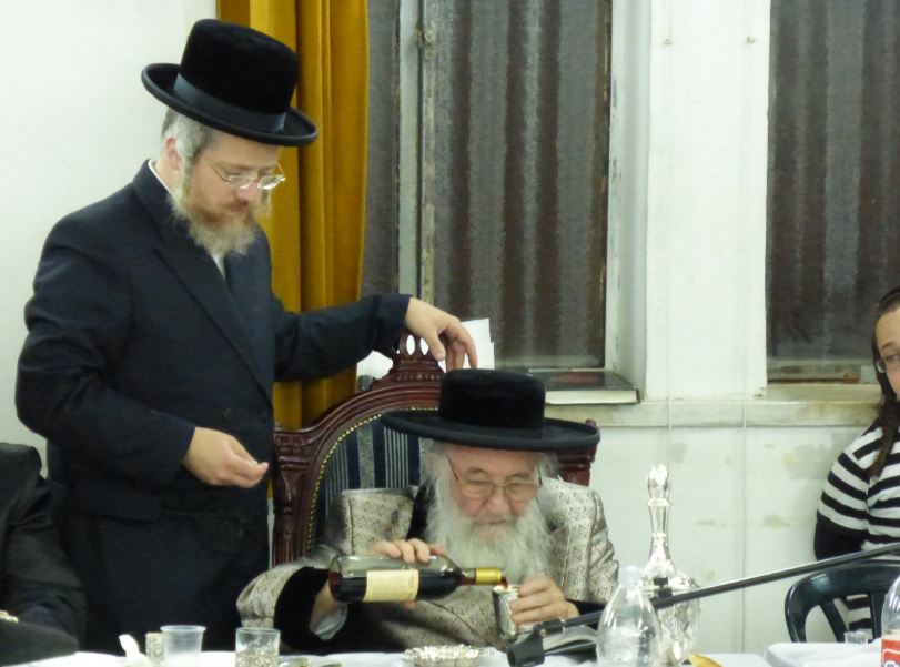 צפו בגלריה: טיש לזכר מייסד ספינקא