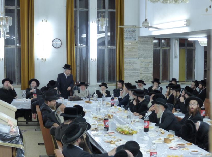 צפו בגלריה: טיש לזכר מייסד ספינקא