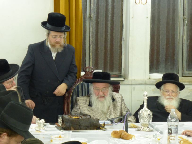 צפו בגלריה: טיש לזכר מייסד ספינקא