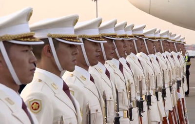 צפו: רה"מ בנימין נתניהו ורעייתו נחתו ביפן