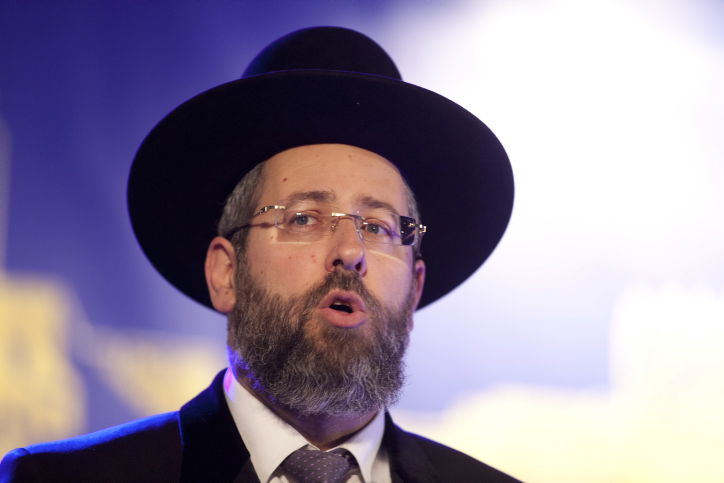 ולמי דואג הרב דוד לאו? לילד נוצרי