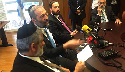 דרעי, ישי וההזמנה, הצהריים