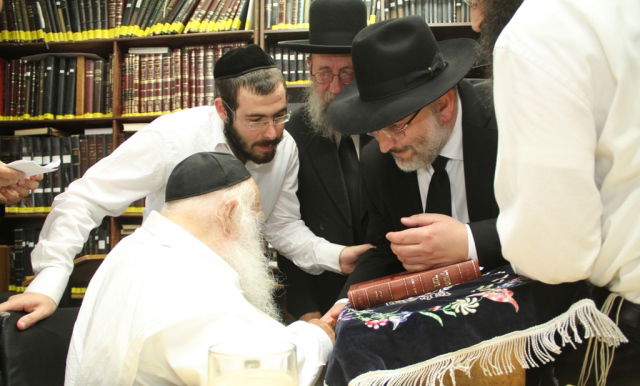 הרב ברוס ומקן הגר"ח קנייבסקי, בשבוע שעבר