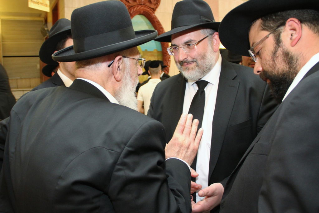 בחירות לרבנות צרפת: הרב לורן שלום ברוס התברך אצל גדולי ישראל • תמונות