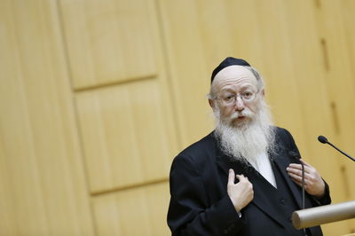 הצעת ליצמן אושרה בטרומית: חנינה לאסירים ביטחוניים רק לאחר שישלמו פיצויים