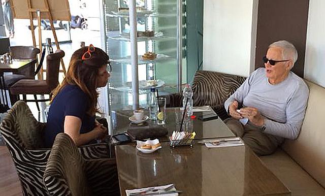 ראובן אדלר עם ג'ודי שלום