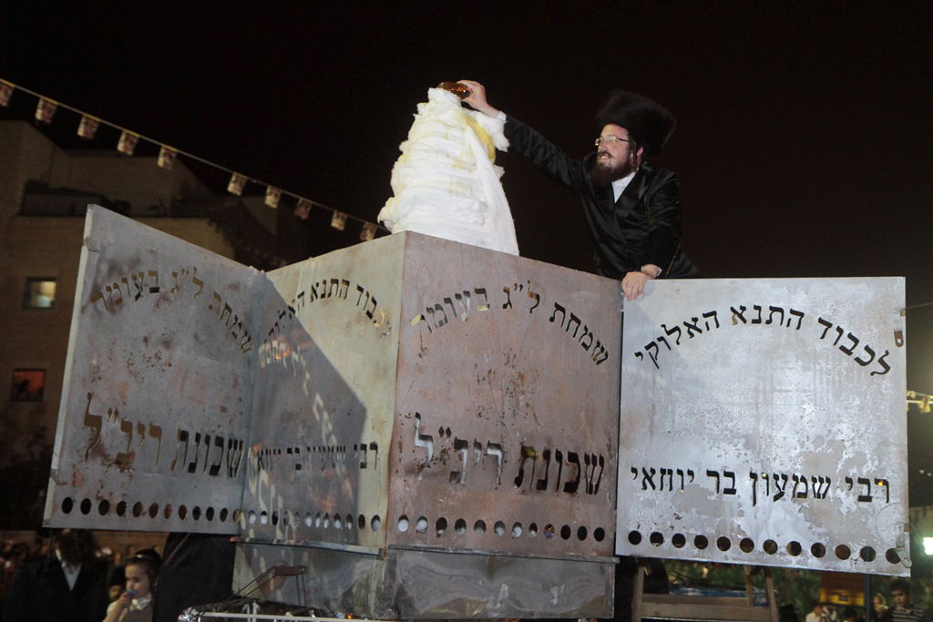 תיעוד מיוחד: ההדלקה של בית שמש