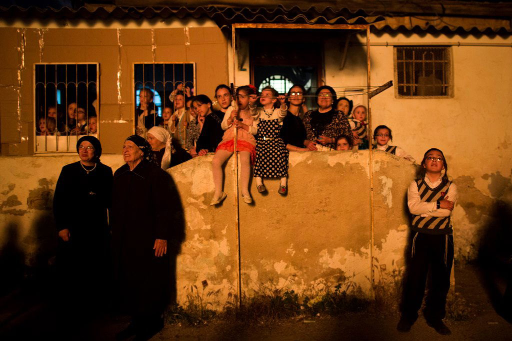 אַשְׁרֵי עַיִן רָאַתְהוּ • מדורות ל"ג בעומר בערים החרדיות