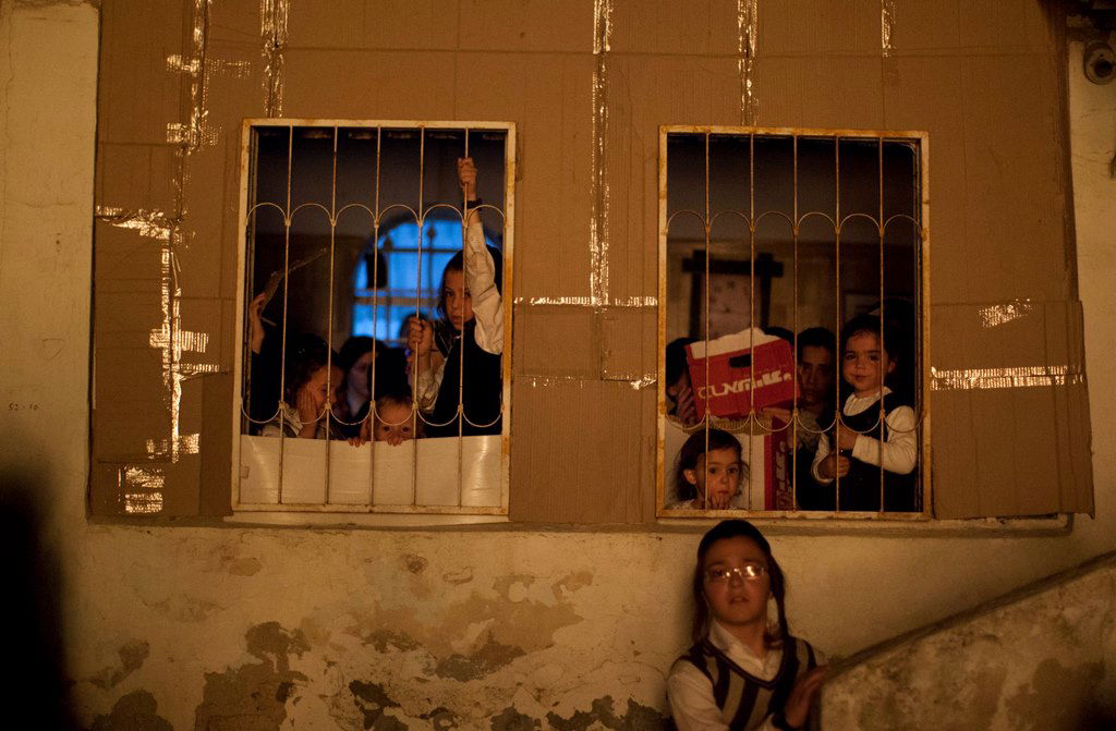 אַשְׁרֵי עַיִן רָאַתְהוּ • מדורות ל"ג בעומר בערים החרדיות