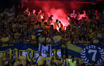 האוהדים לאחר הניצחון במילאנו