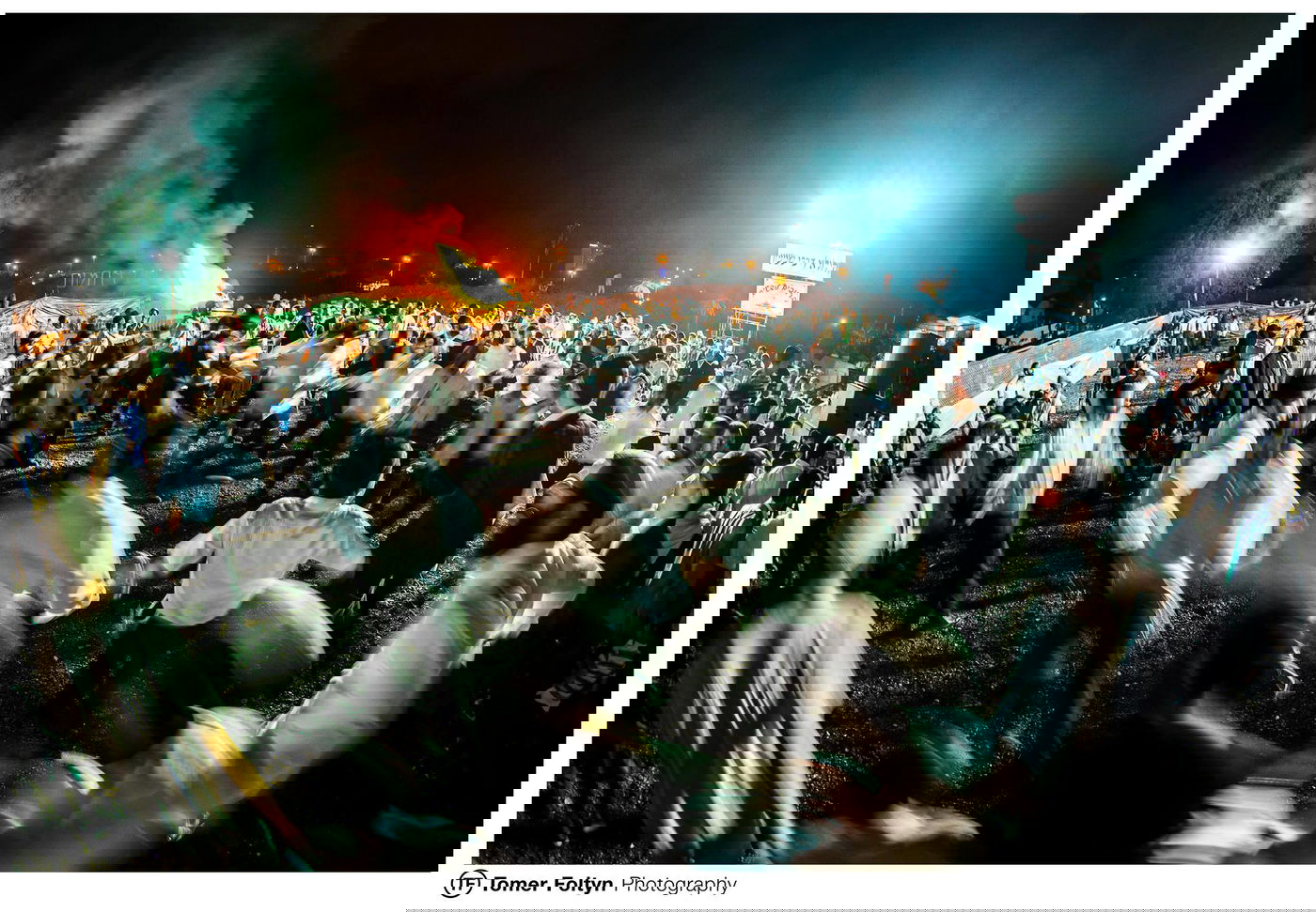 צפו בוידאו: שריפת אייפונים במדורת ל"ג בעומר