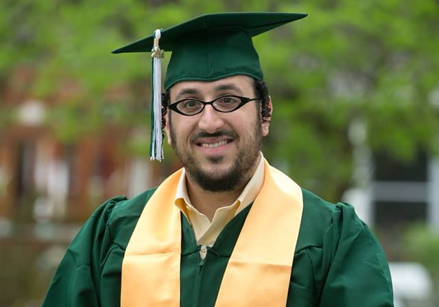 ברכות: הזמר והיוצר ליפא שמעלצר בוגר תואר ראשון