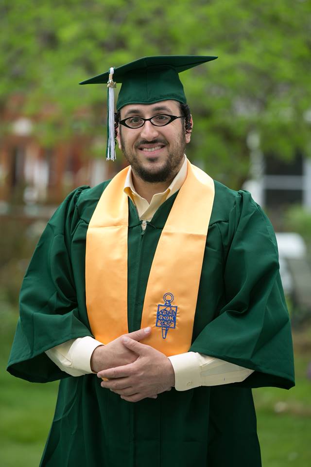 "התקשרתי למישהו בניו סקוויר לארגן לי מסמכים"