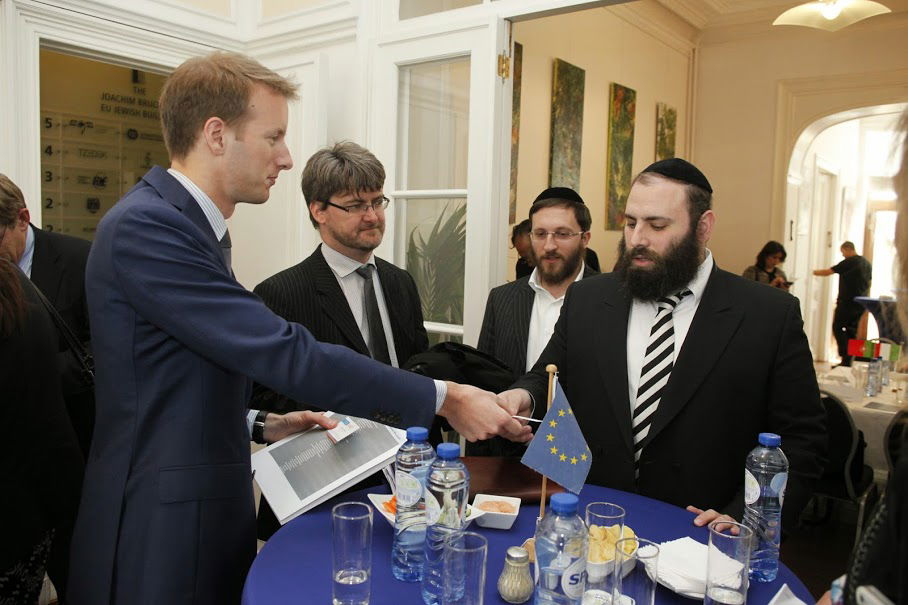 שגרירי אירופה: לגבש תוכנית רצינית לטיפול באנטישמיות