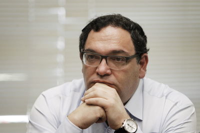 שר החינוך שי פירון