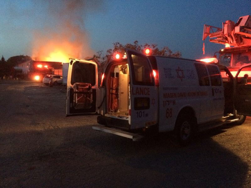 הרוגים ופצועים בשריפת מחסן במושב בית נחמיה