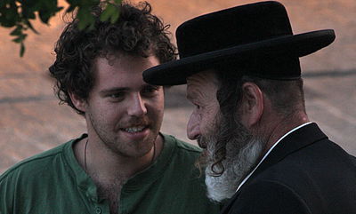 סקר: 52% מהציבור החילוני פוחד לעבור בשכונה חרדית