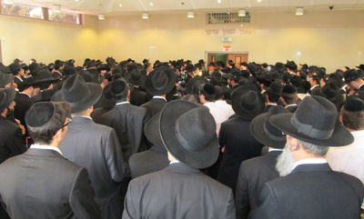 ההמונים במסע הלוויה