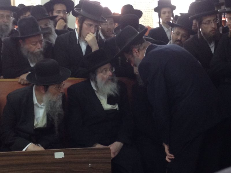 בני ברק: הרב שרגא צבי אלטמן הובא למנוחות