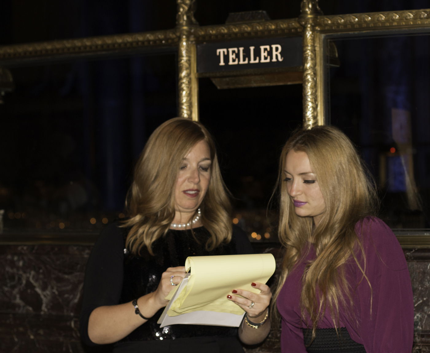 אסטרייכר חיבק את שון פן: "זה האיש שעזר לי לברוח"