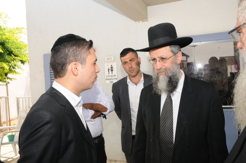 צפו בתיעוד: חבר מועצת החכמים סייר בחדרה