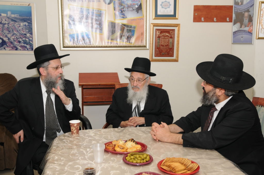 צפו בתיעוד: חבר מועצת החכמים סייר בחדרה