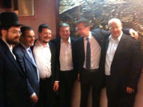 בצל הפיגוע האנטישמי: בחירות באיחוד האירופי • צפו