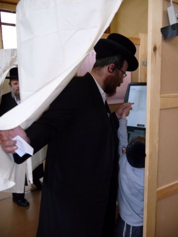 בצל הפיגוע האנטישמי: בחירות באיחוד האירופי • צפו