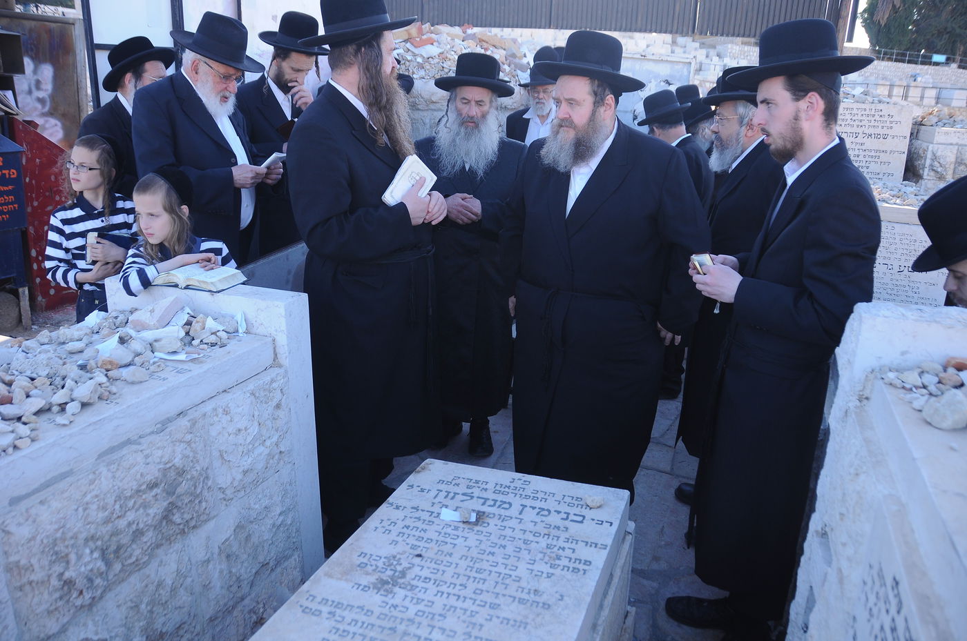 התלמידים קראו: "רבינו, תחזיק את ידינו"