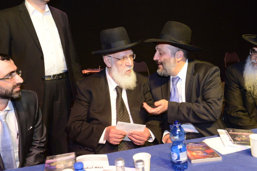 נשיא מועצת חכמי התורה והראשל"צ חיזקו את תושבי תל אביב